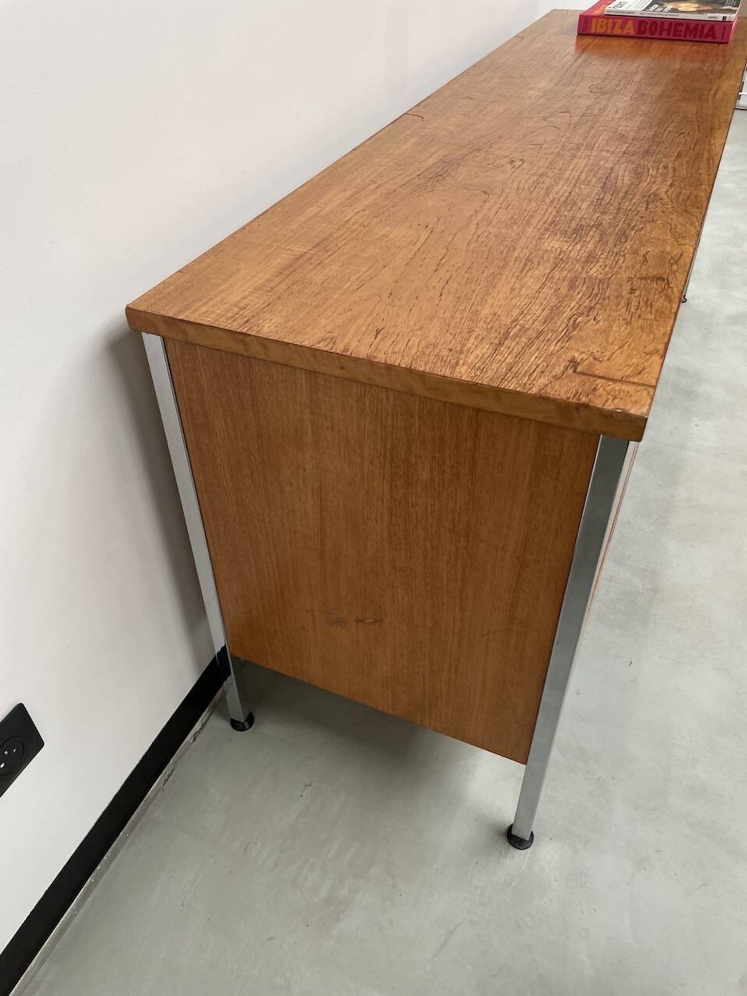 1960s modernist enfilade