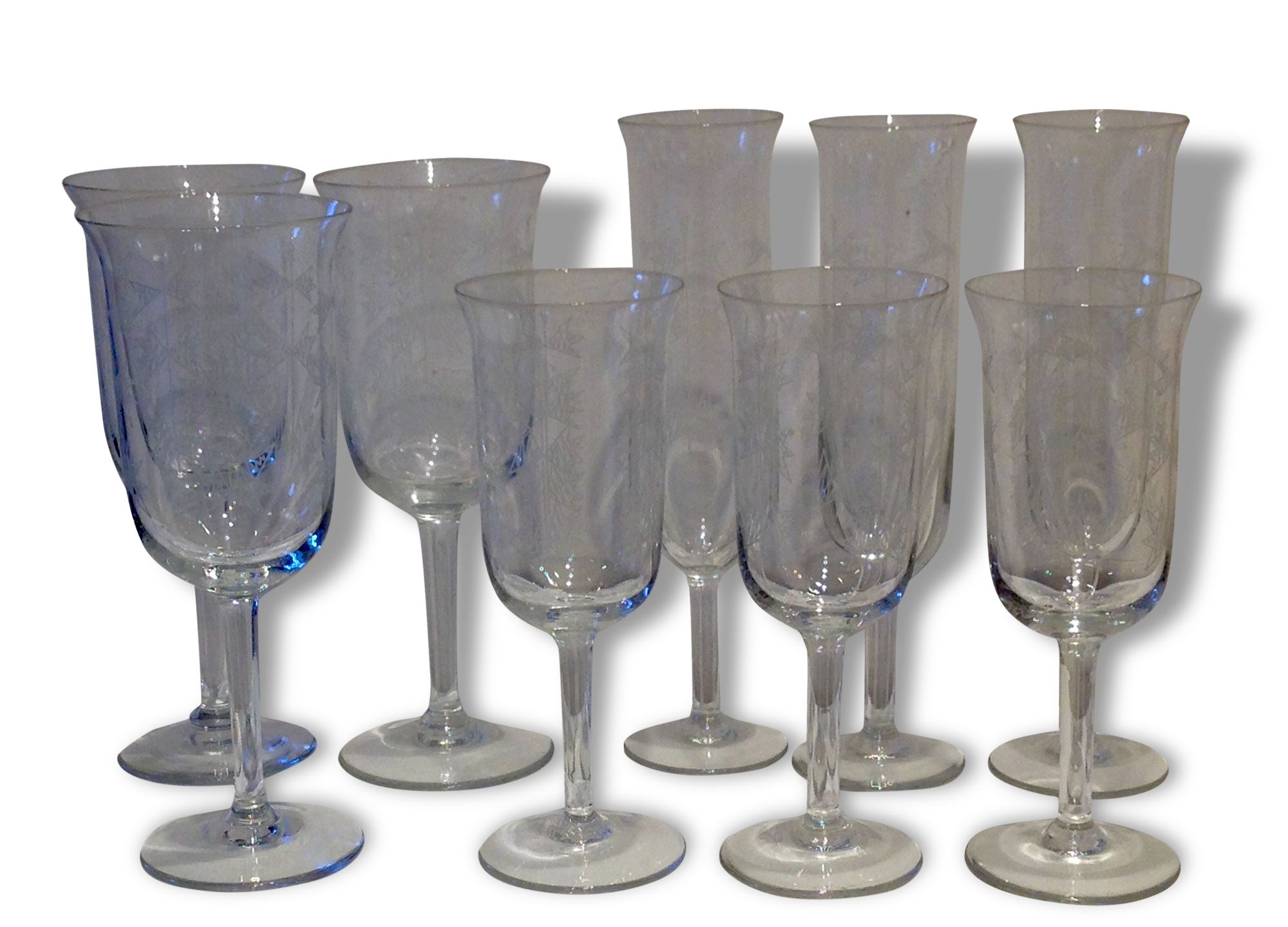 Serious old lenses / wine / water glasses / champagne flutes