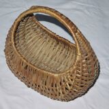 Small wicker banana basket