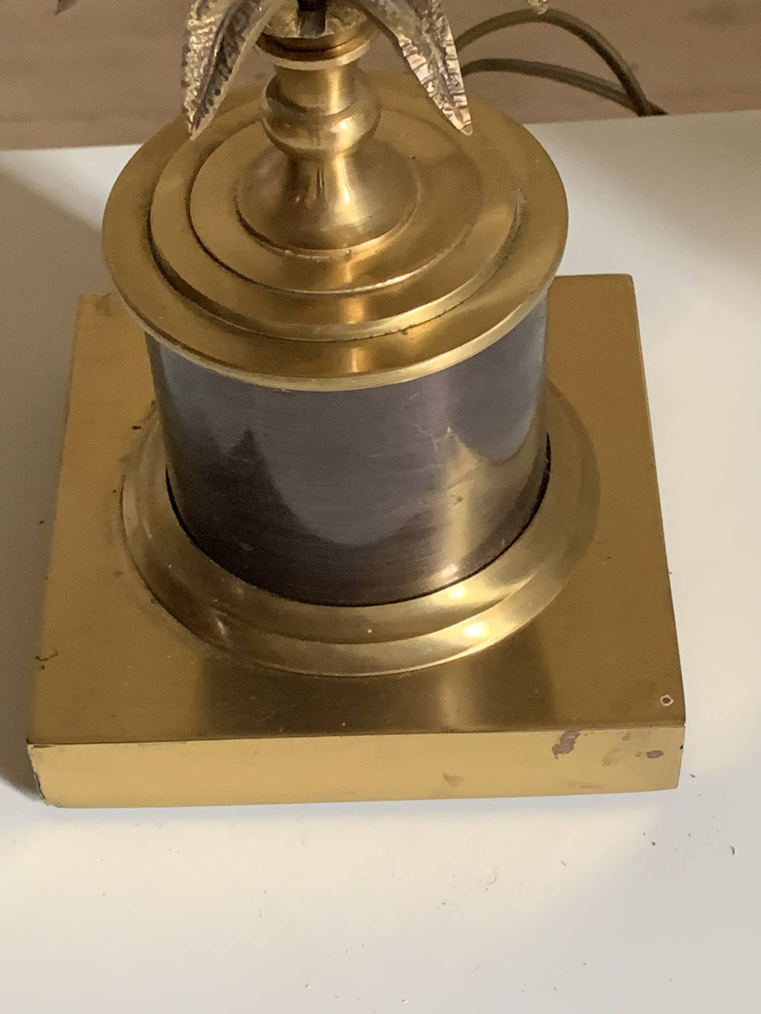 Bronze pineapple lamp