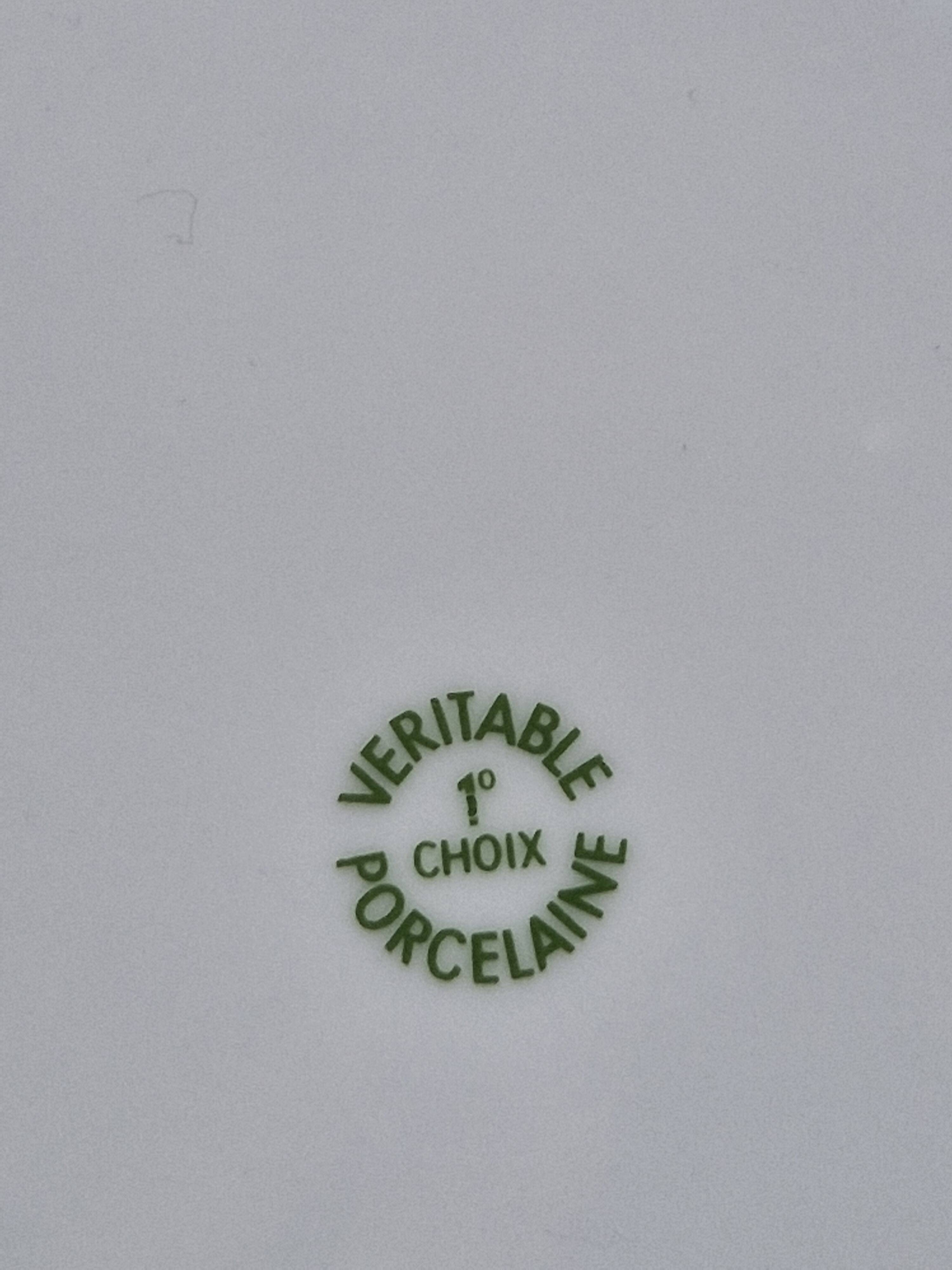 Set of 5 large fine porcelain plates, first choice.