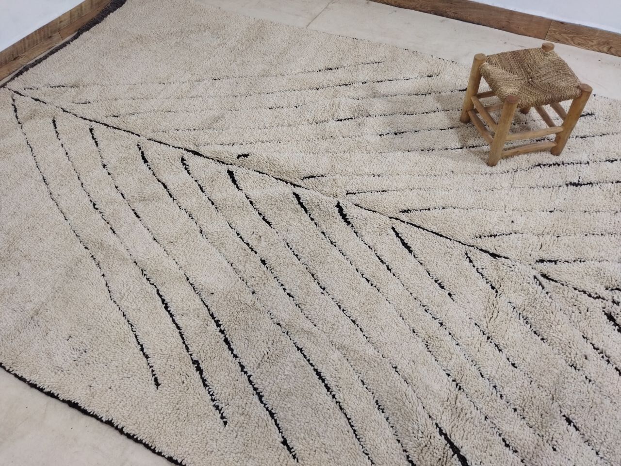Moroccan berbere carpet 314x205cm