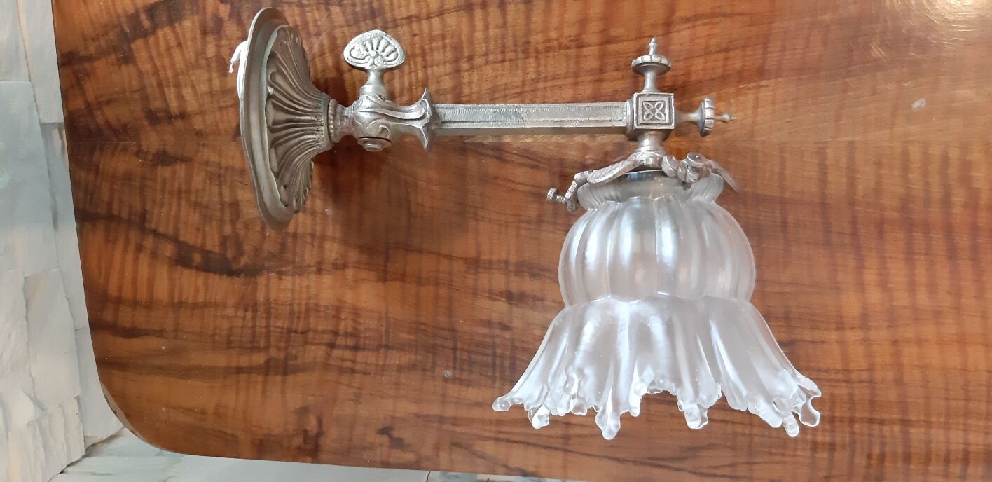 Bronze wall sconce with tulip 19th century