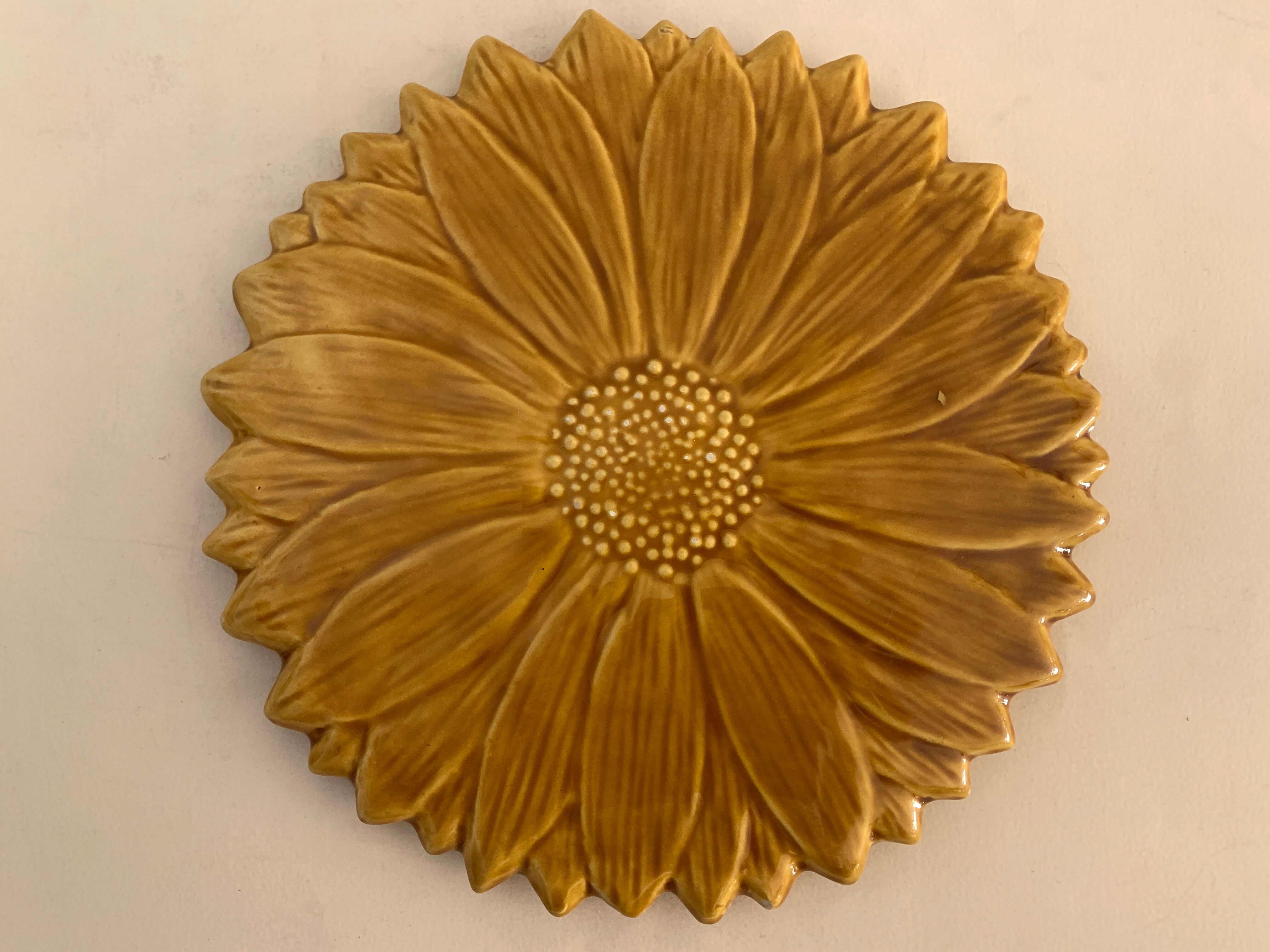 Underside Vallauris Aegitna, Saltalamacchia, sunflower model