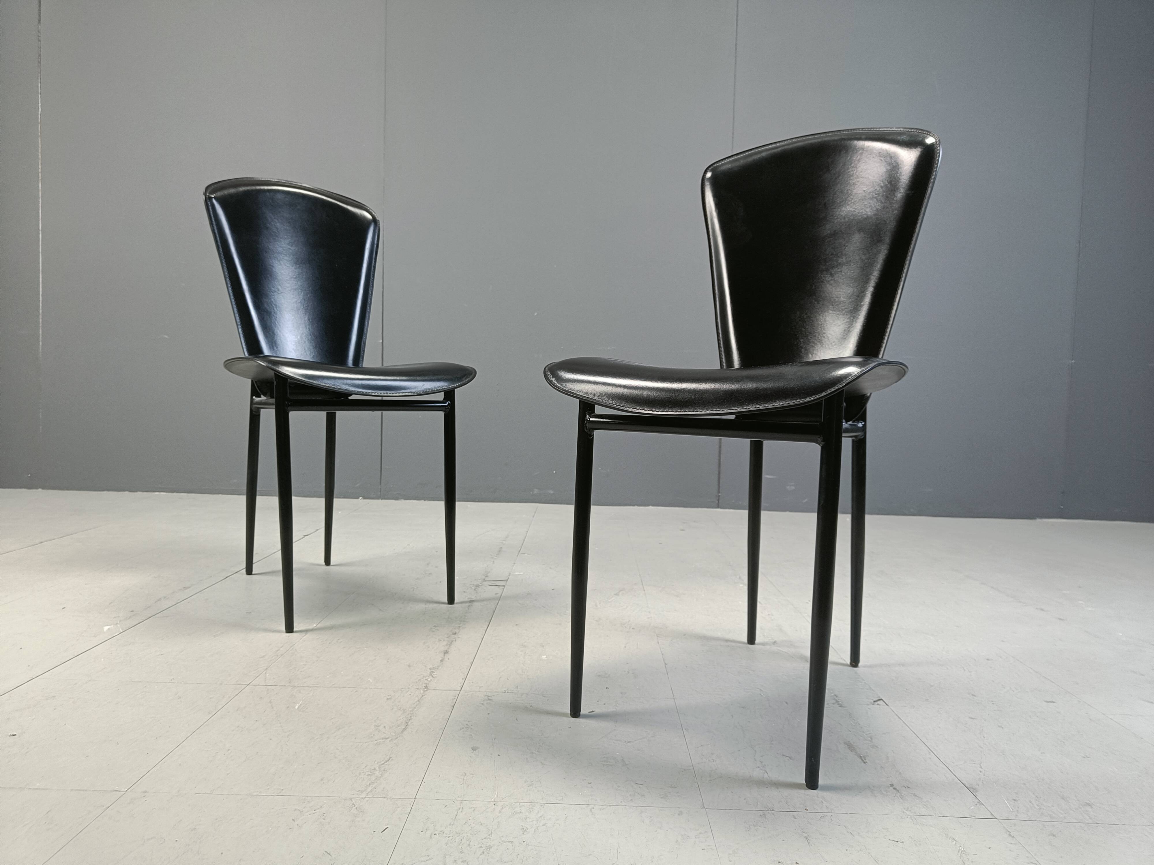 Lot de 6 chaises de salle à manger postmodernes en cuir italien, années 1980