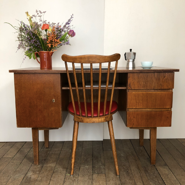 Bureau vintage en bois foncé