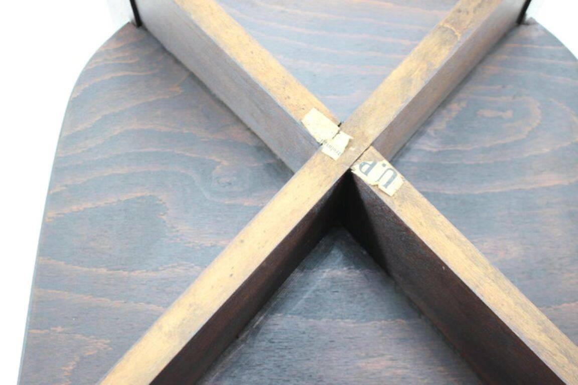 Paire de chaises d'appoint rares J.Halabala des années 1950, fabriquées par UP zavody à Brno.