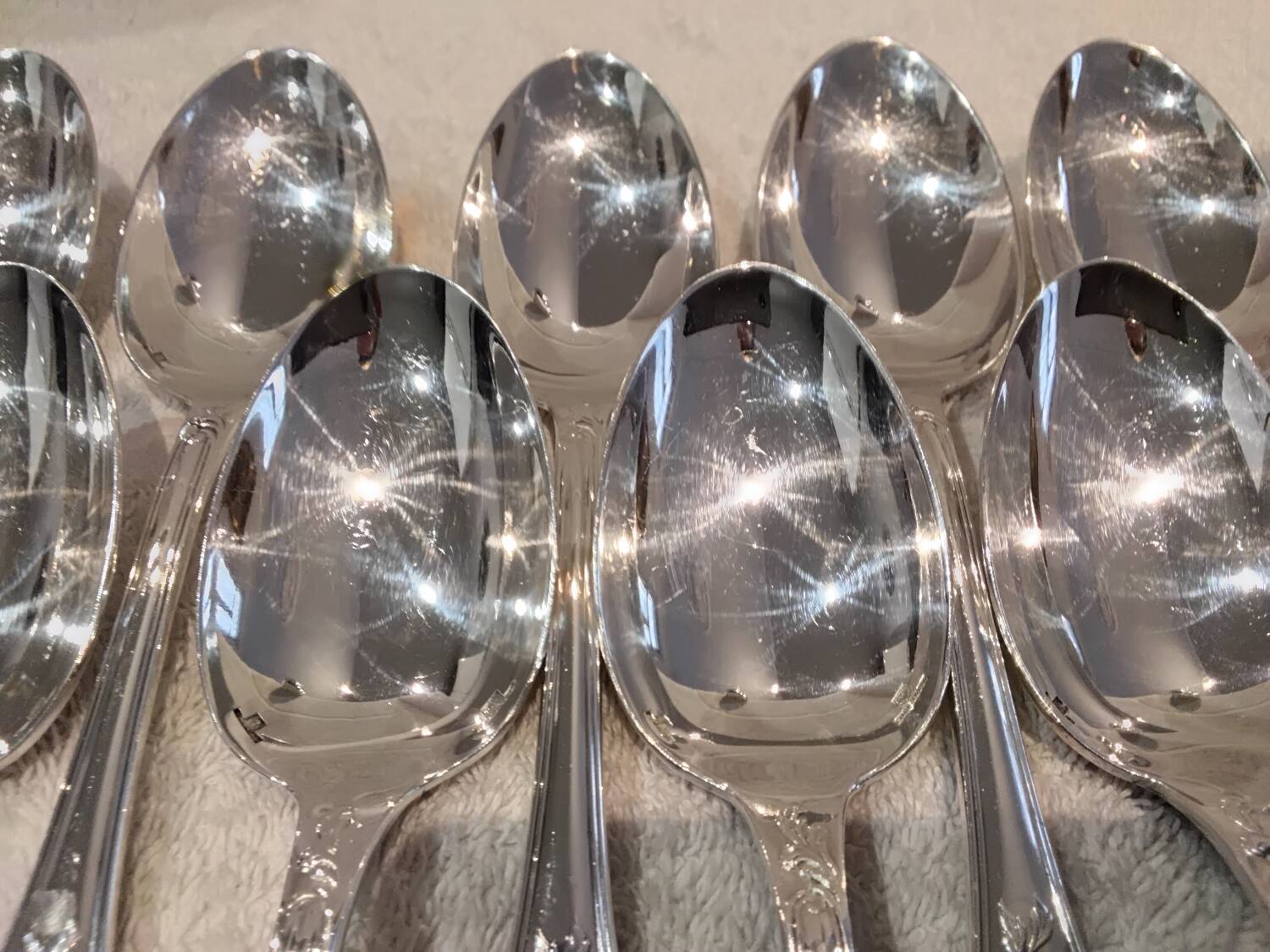 12 silver plated soup spoons by Christofle Marly, 20.6 cm