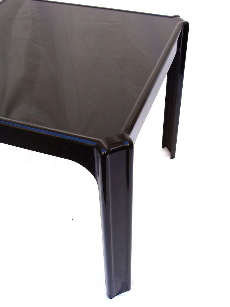 Square table design 1970 fiberglass.