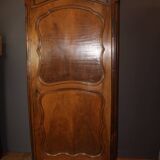 Louis XV bonnetière in walnut from the late 18th century