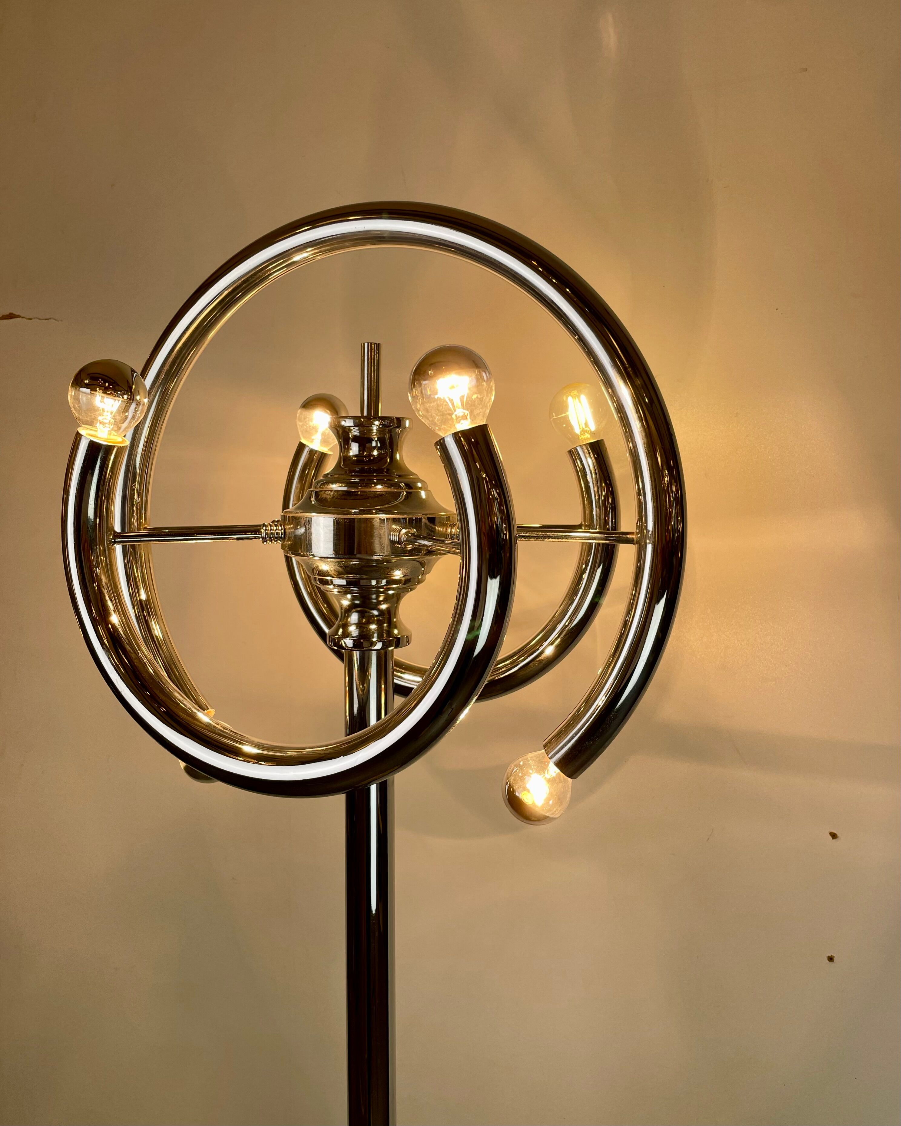 Space-Age Floor Lamp att. to Gaetano Sciolari, Italy, 1970s