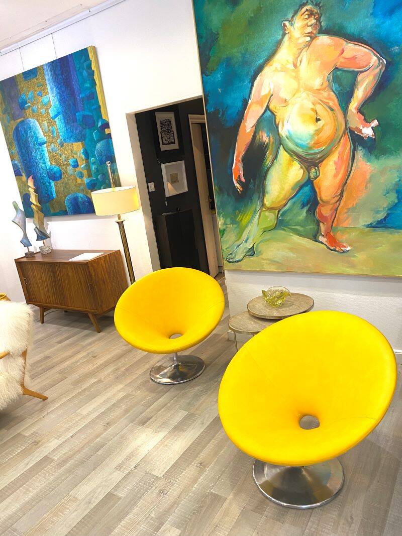 Pair of Retro Parabola Lounge Chairs
