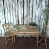 Farm table