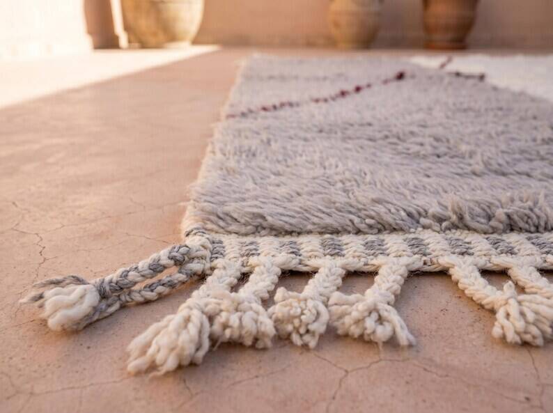 Handmade Moroccan rug 250cm x 150cm
