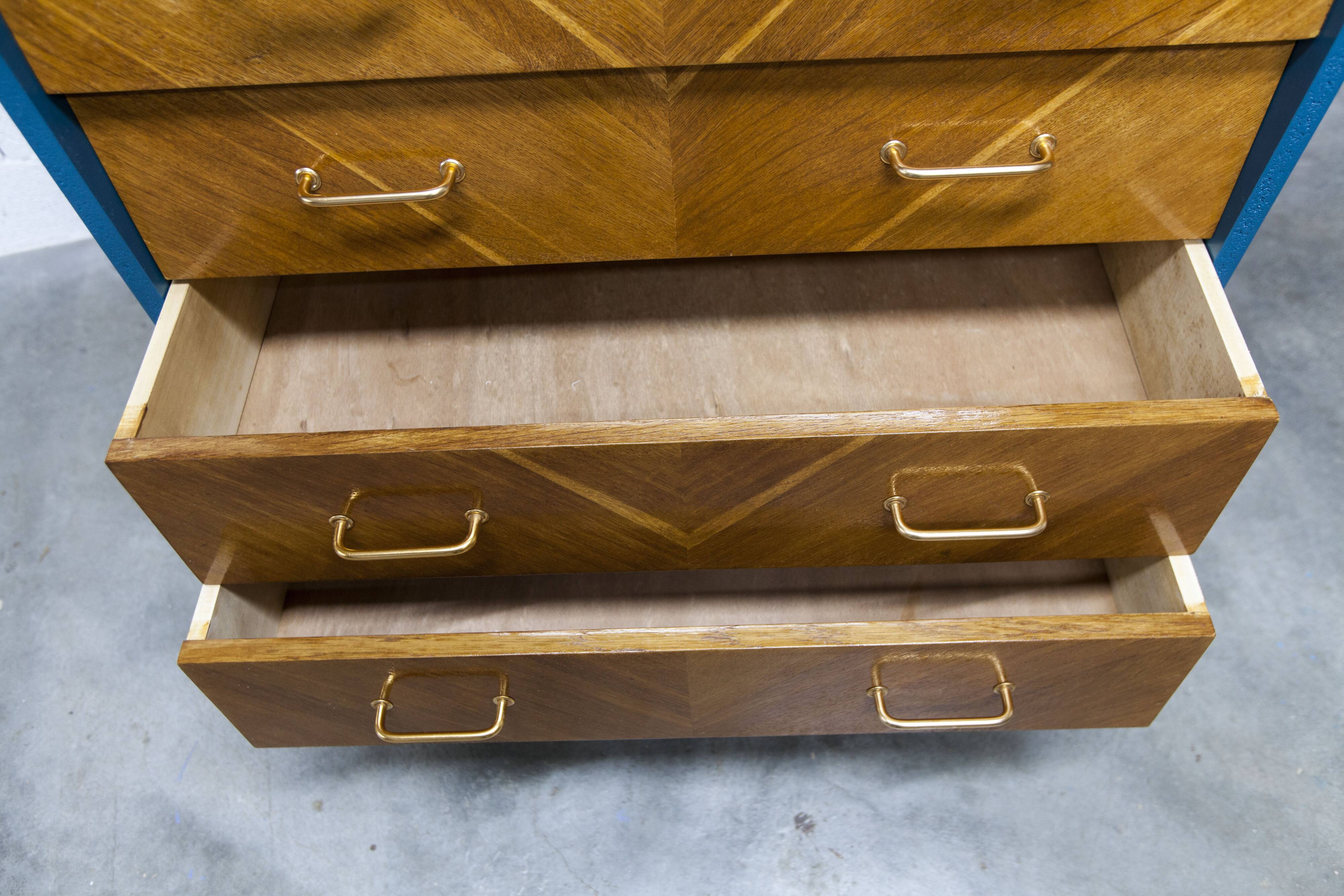 Atypical 1960s Scandinavian chest of drawers in blue Ainhoa Satiné with 4 drawers.