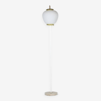 Floor lamp in opaline, lacquered metal and golden brass. 1950s.