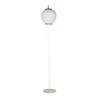 Floor lamp in opaline, lacquered metal and golden brass. 1950s.