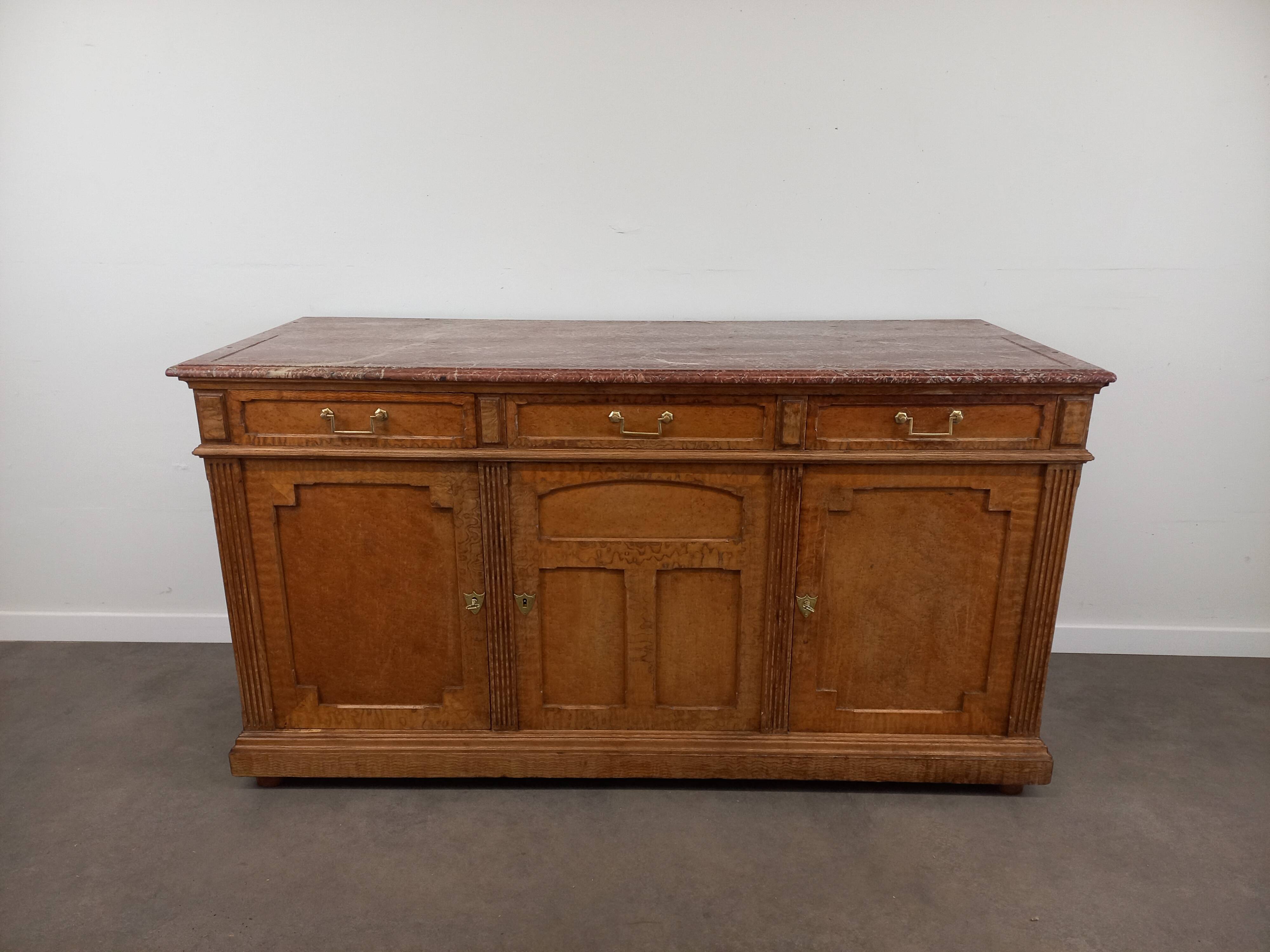 Banque de magasin plateau marbre