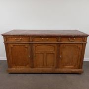 Marble top store bank