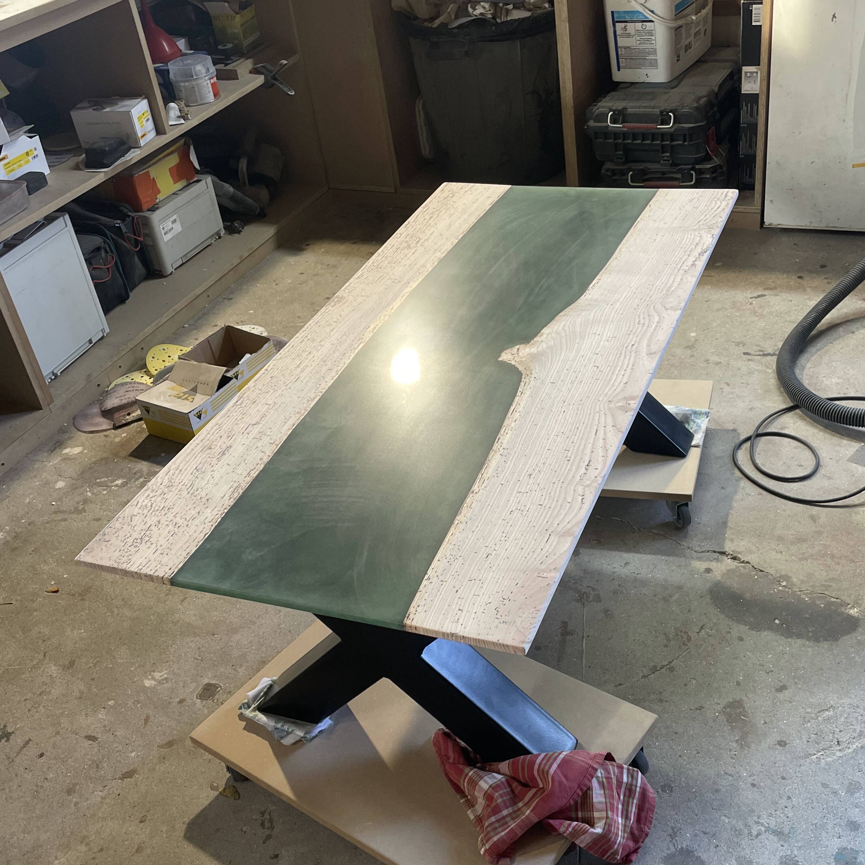 River Table in Solid Wood and Epoxy Resin – Unique Piece, Handcrafted