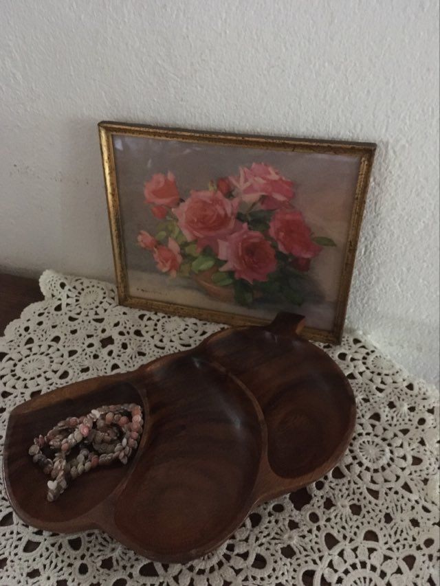 Wooden tray with original shape