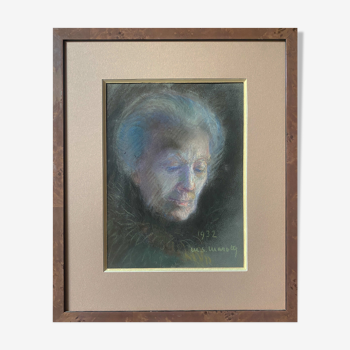 Painting "Old lady with sable" signed Marotte 1932 pastel