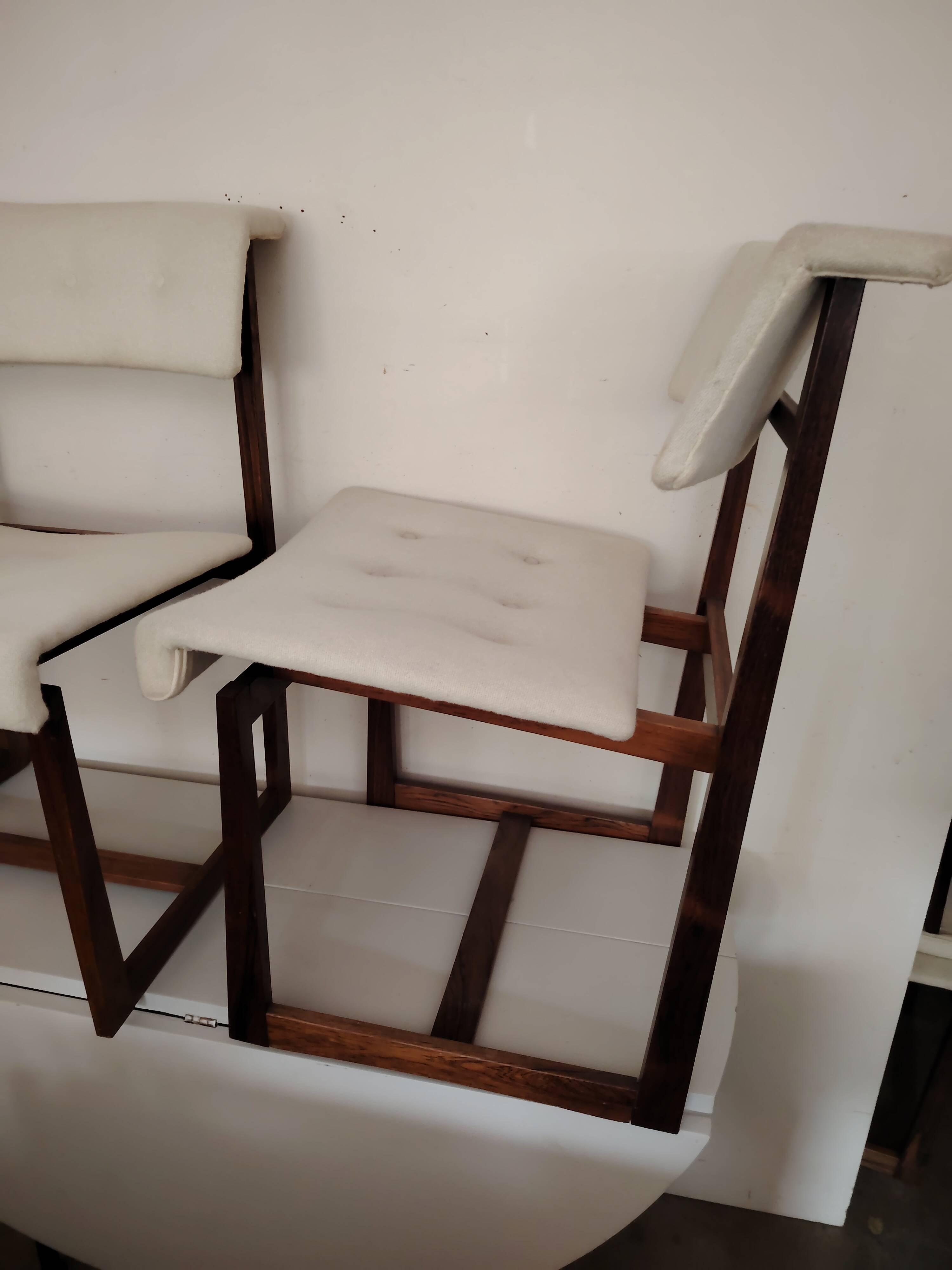 chaises de Henning Sorensen en palissandre massif et lainage blanc