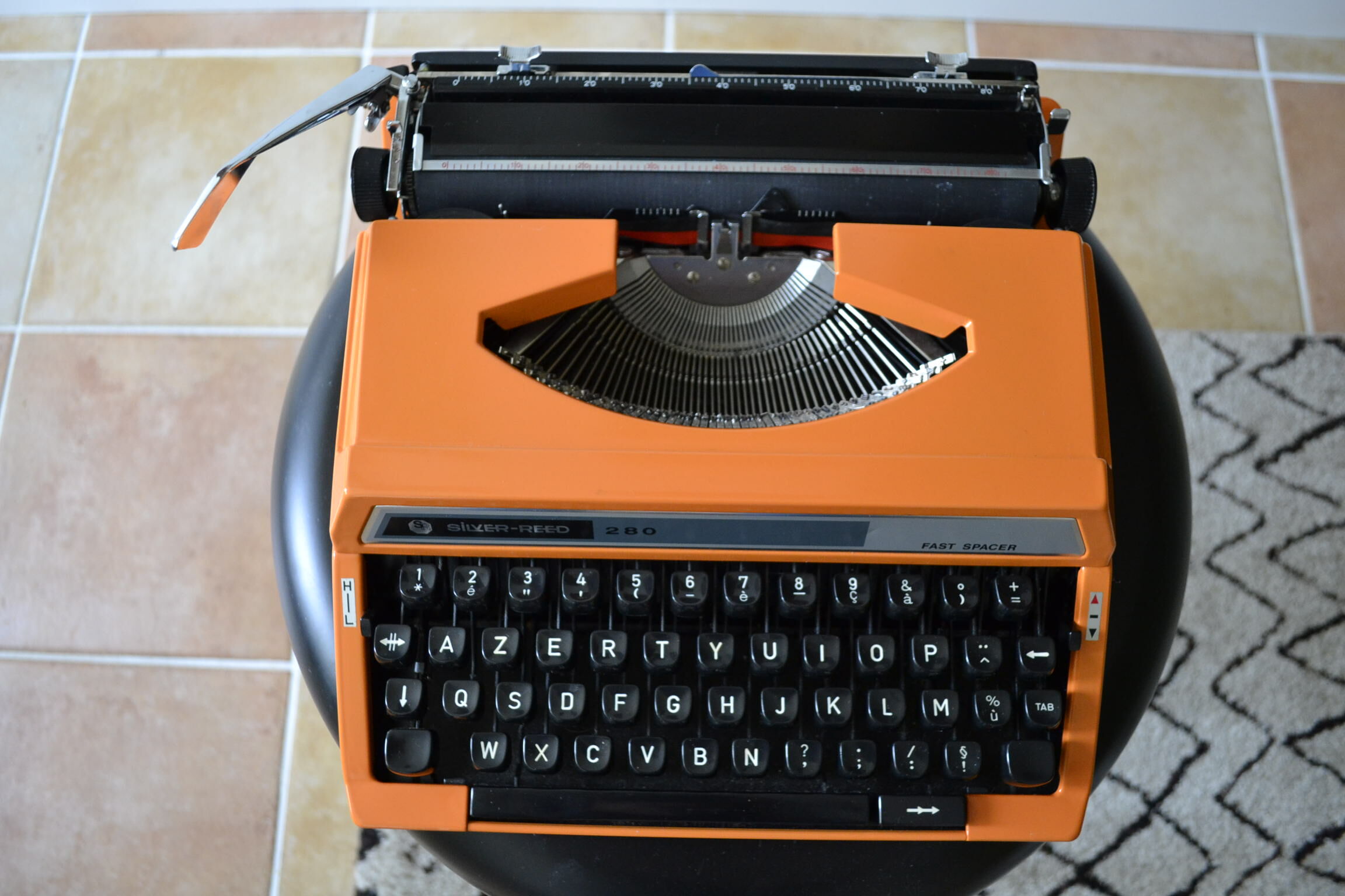 Silver Reed 280 typewriter
