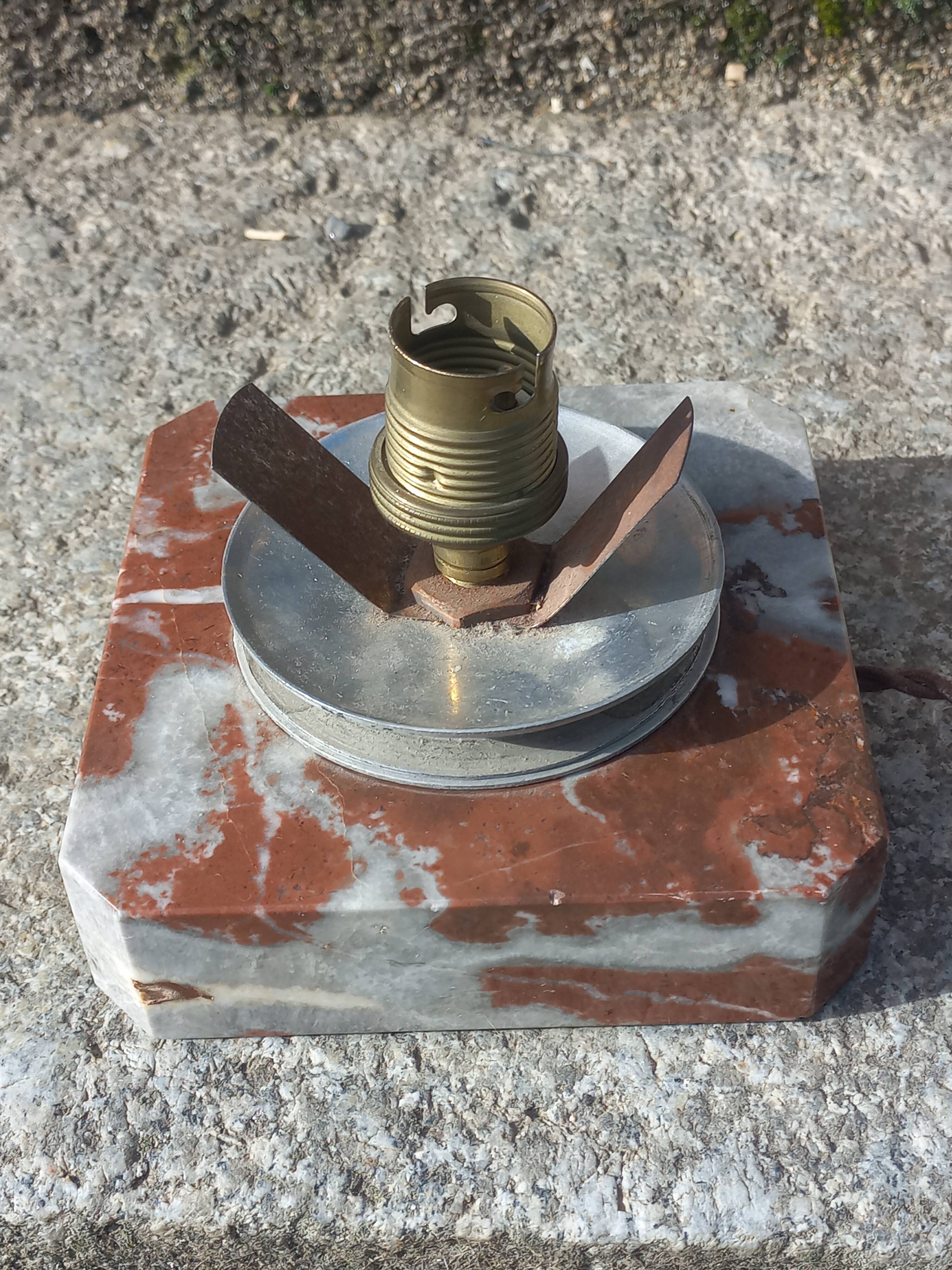 Art Deco night light in marble and enamelled glass from the 1930s.