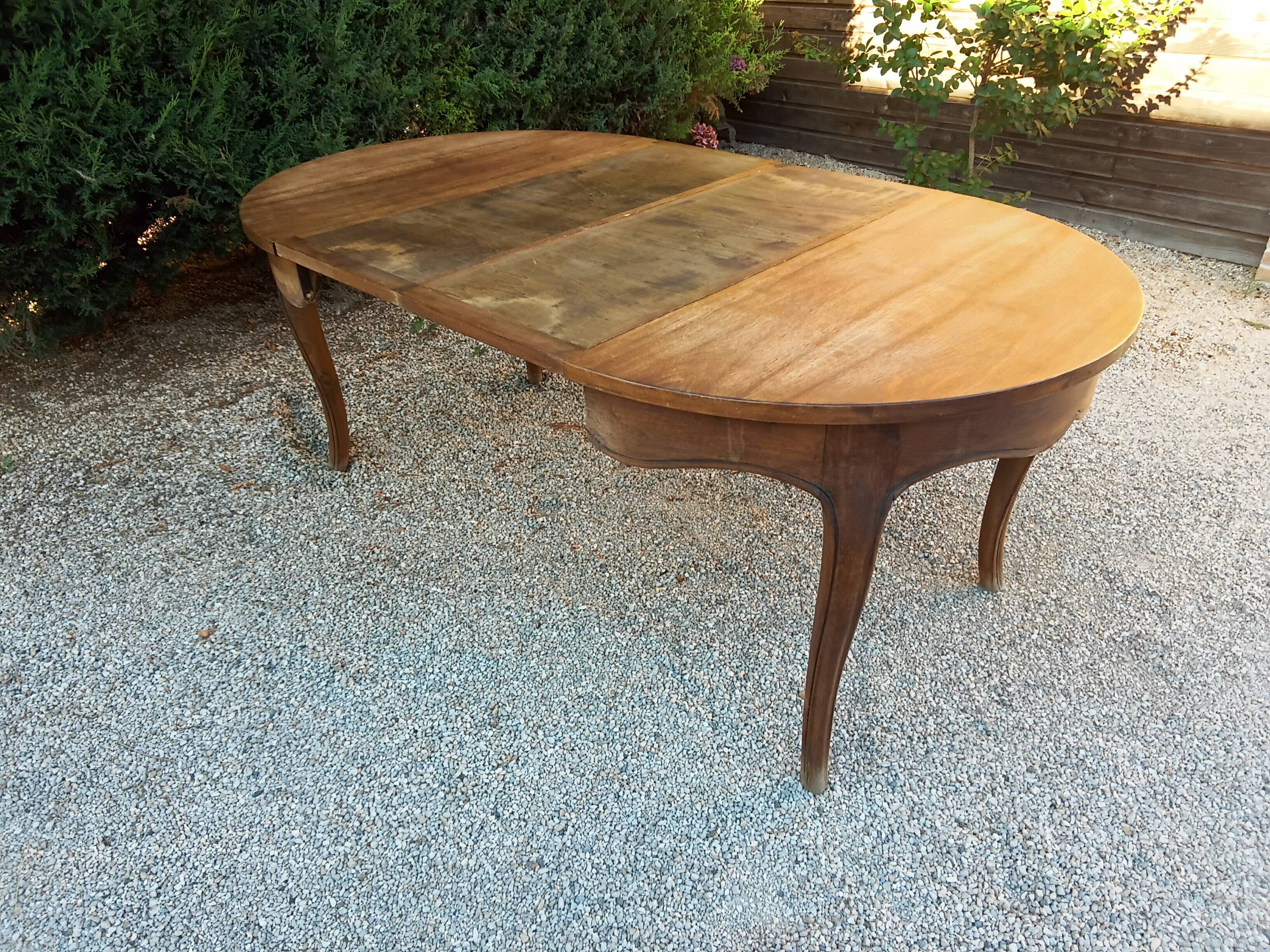 Round table + two extensions