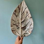 Grand plateau, centre de table en forme de feuille