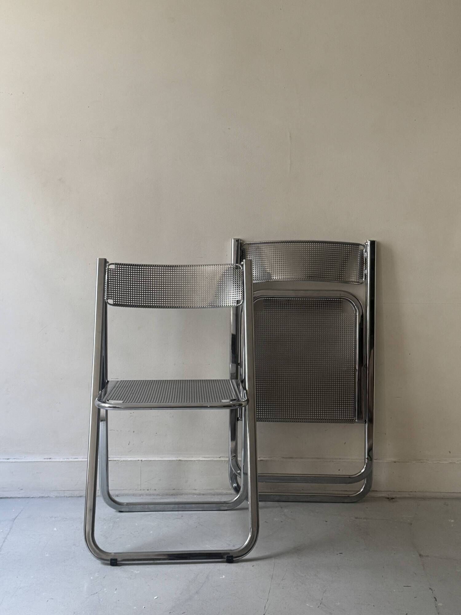 Chaise pliante Tamara en métal chromé et perforé d'Arrben, Italie 1980