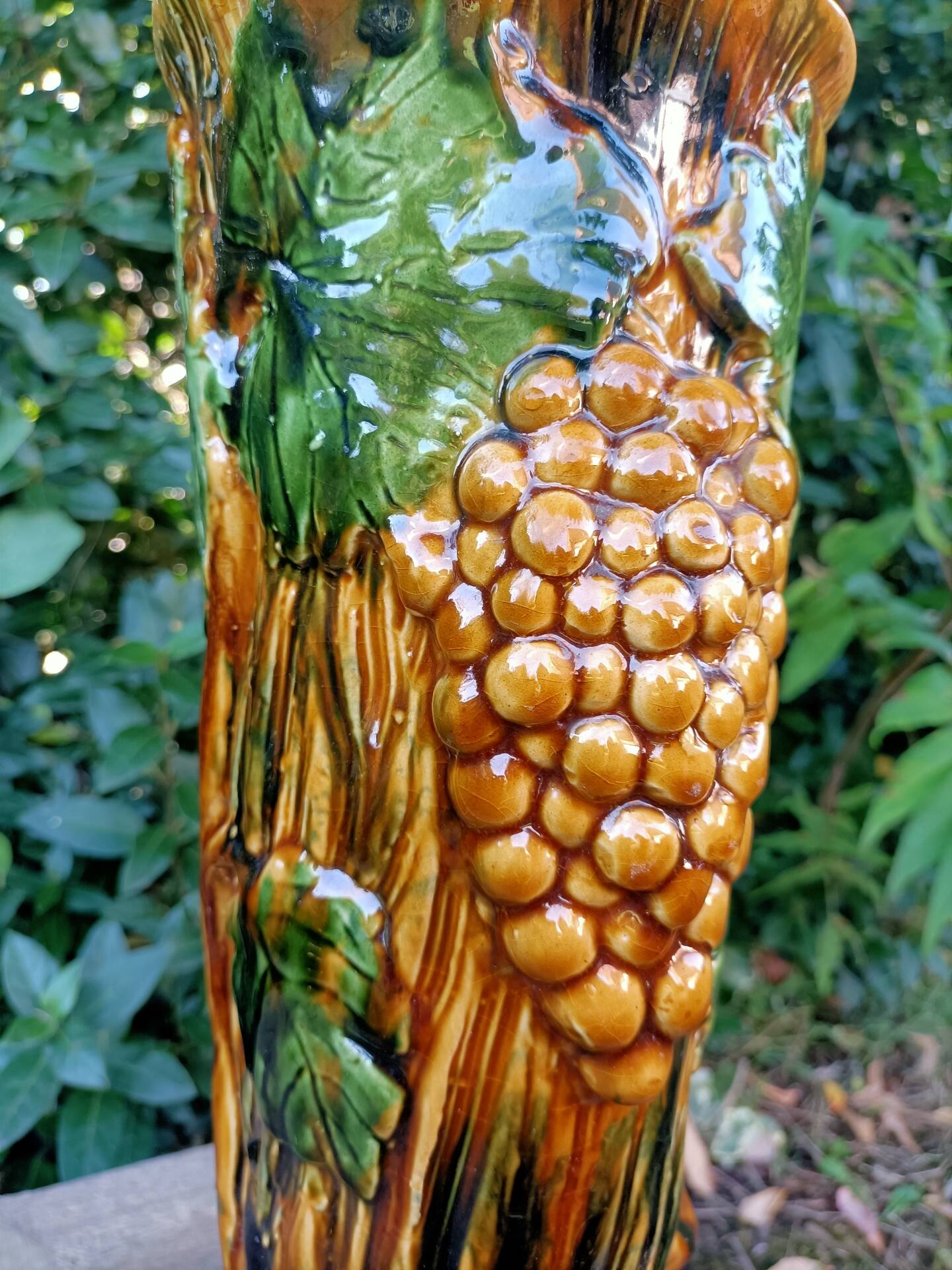 Retro Grapevine Barbotine Vase