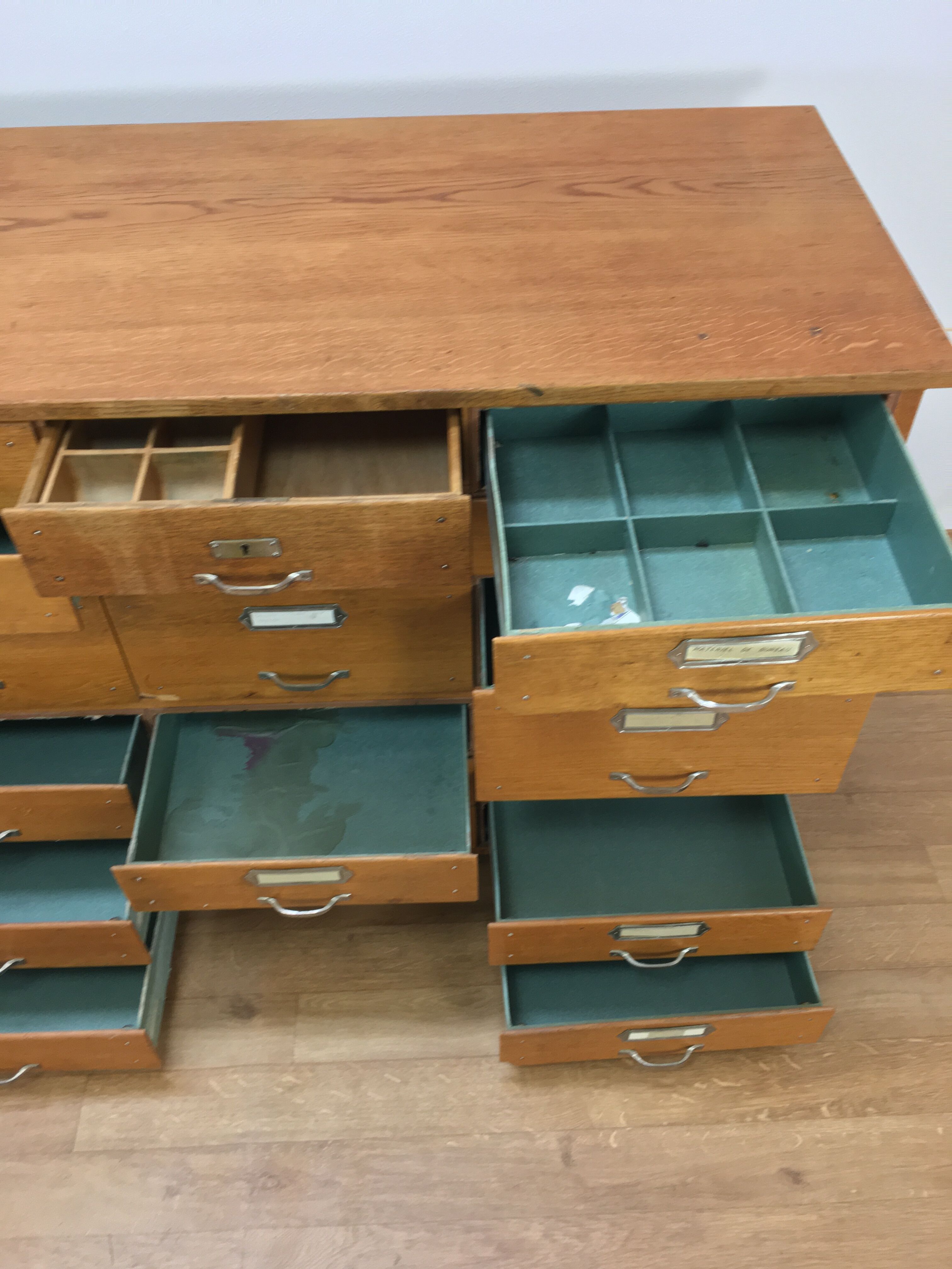 Craft furniture, drawer counter, oak