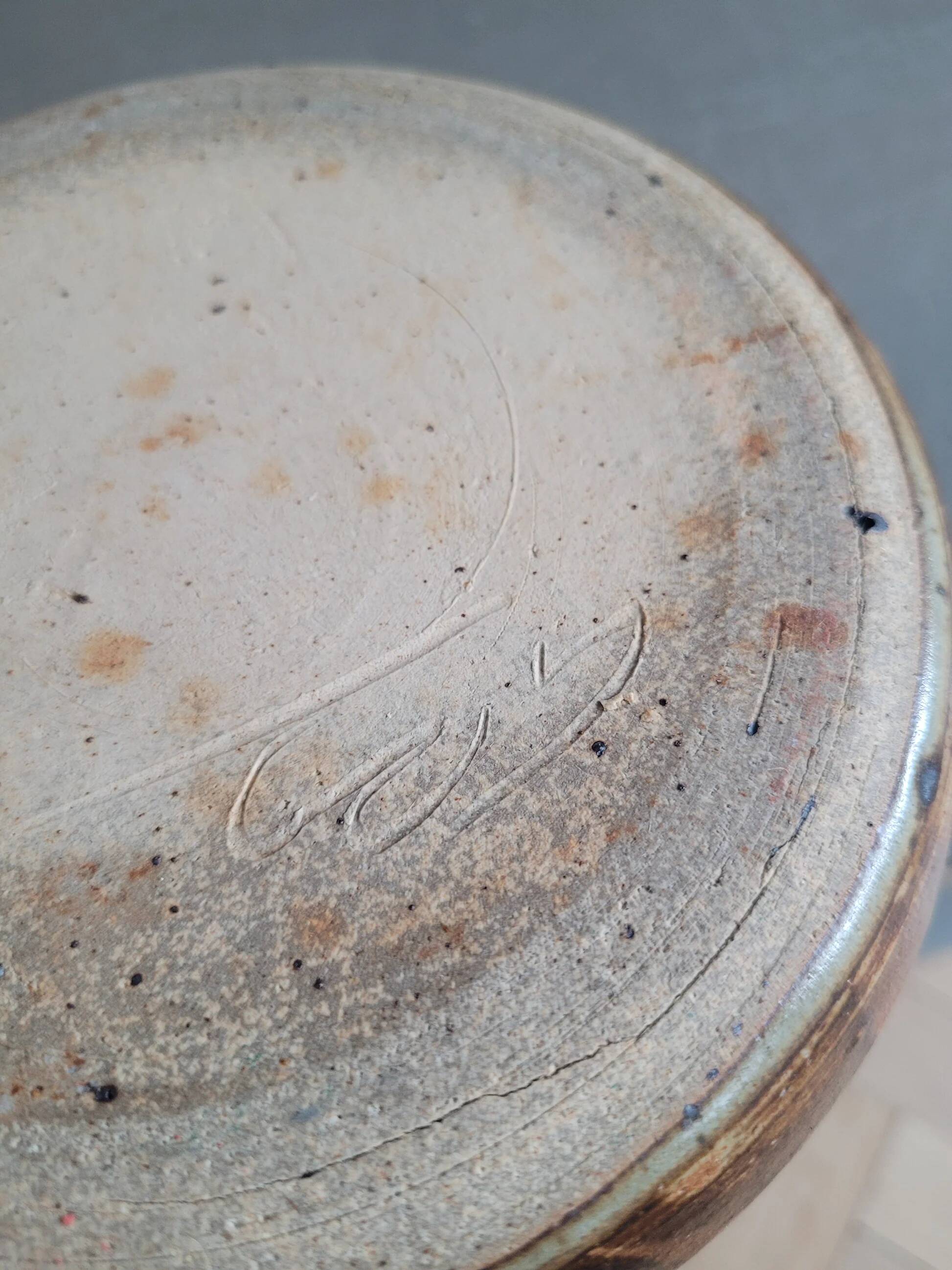 Vintage ceramic flower holder cushion