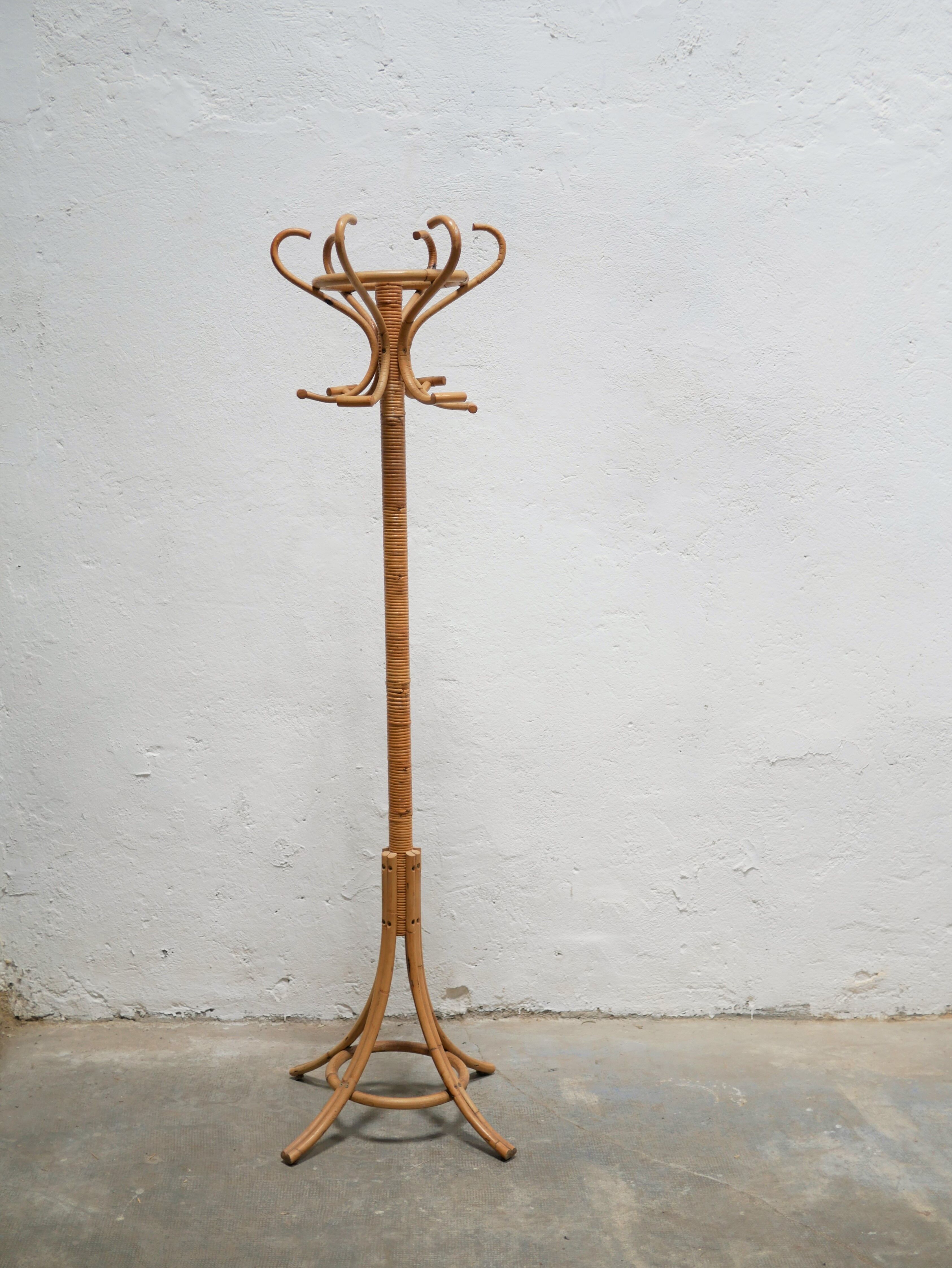 Porte-manteau vintage en rotin