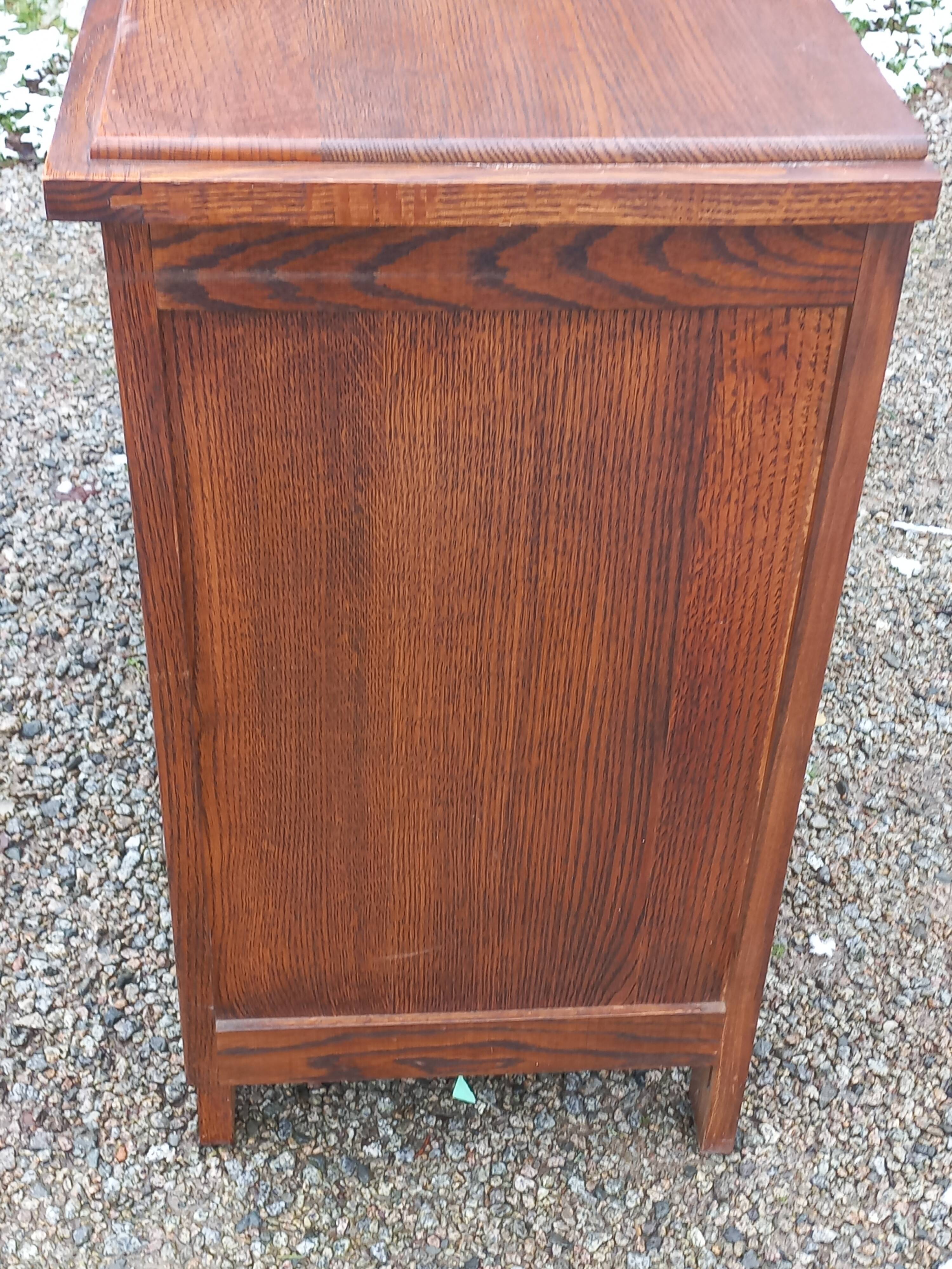 Vintage chest of drawers from the 50s in solid oak legs compass 4 drawers