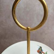 Silent servant, 2 tiers in Gien earthenware – Exotic birds – Golden metal
