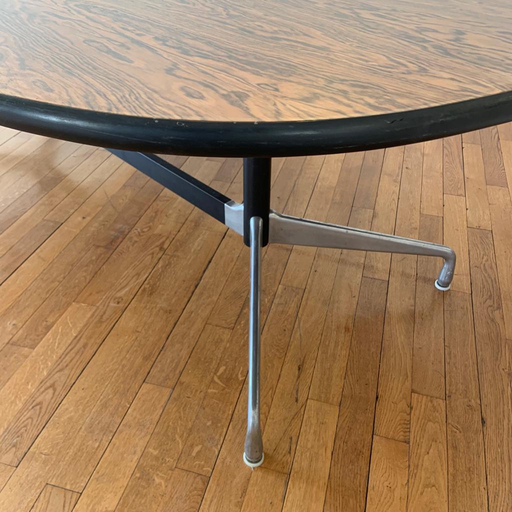 Rosewood table by Charles and Ray Eames, edition Herman Miller