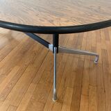 Rosewood table by Charles and Ray Eames, edition Herman Miller