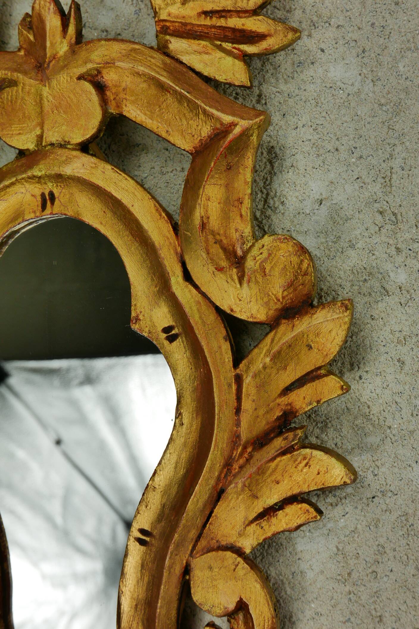 Paire de miroir bois doré.