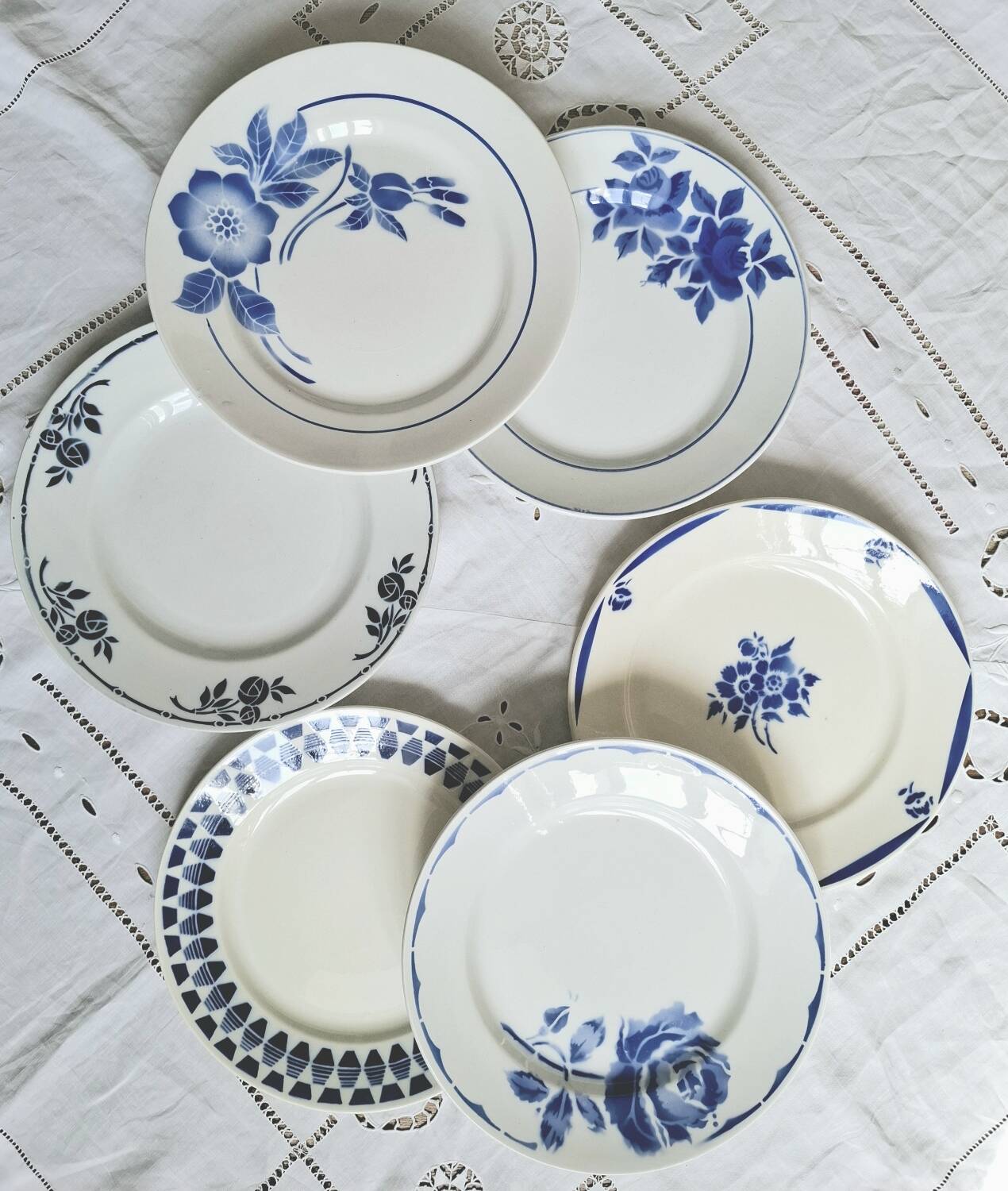 6 old mismatched earthenware dinner plates