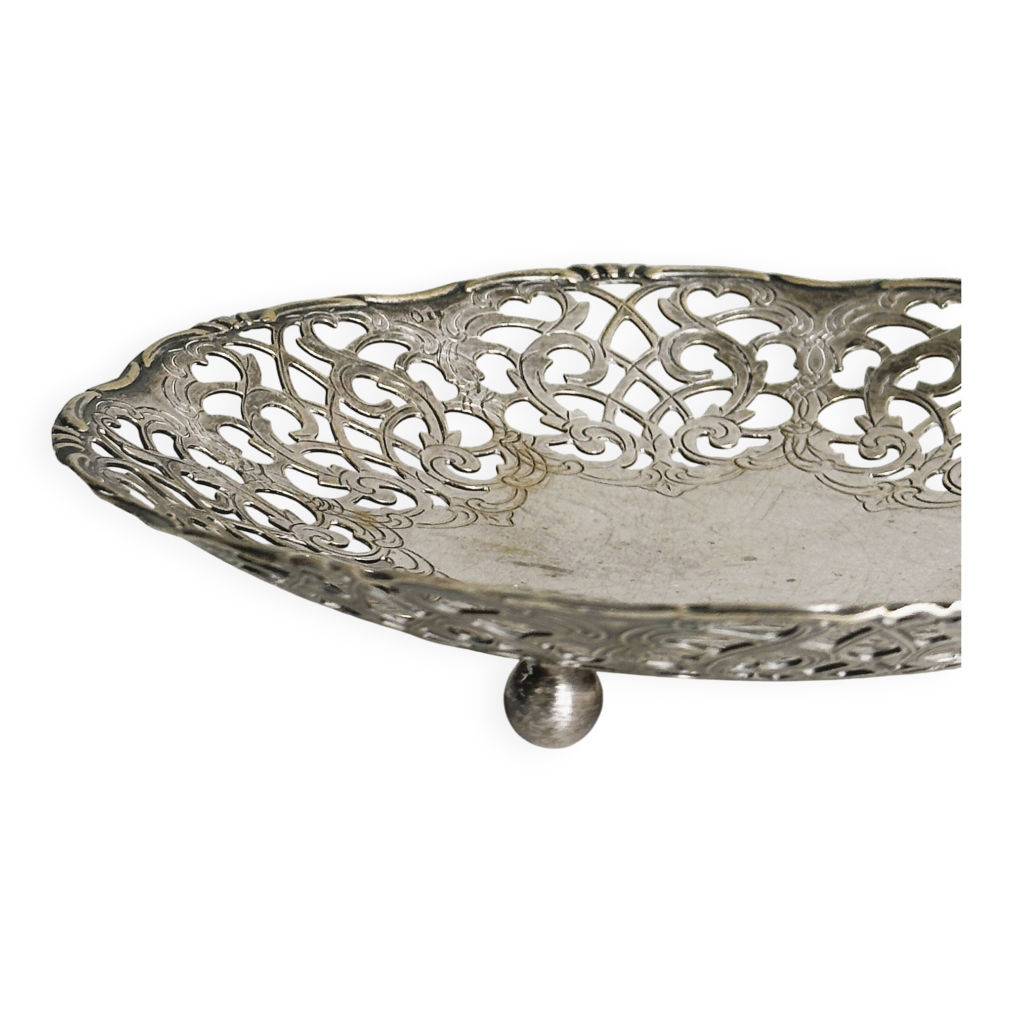 Small bowl in old openwork metal