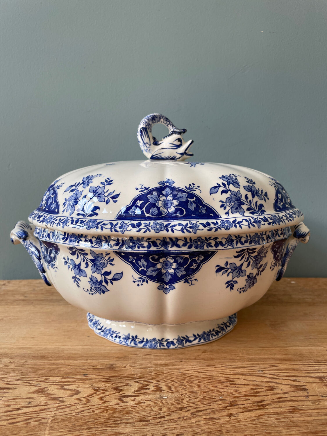 Soupière XIXth earthenware of Gien