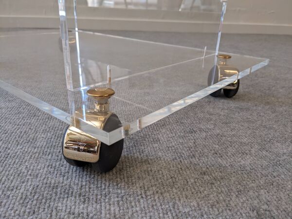 Table basse d'appoint à roulettes en plexiglas de David Lange, France 1970