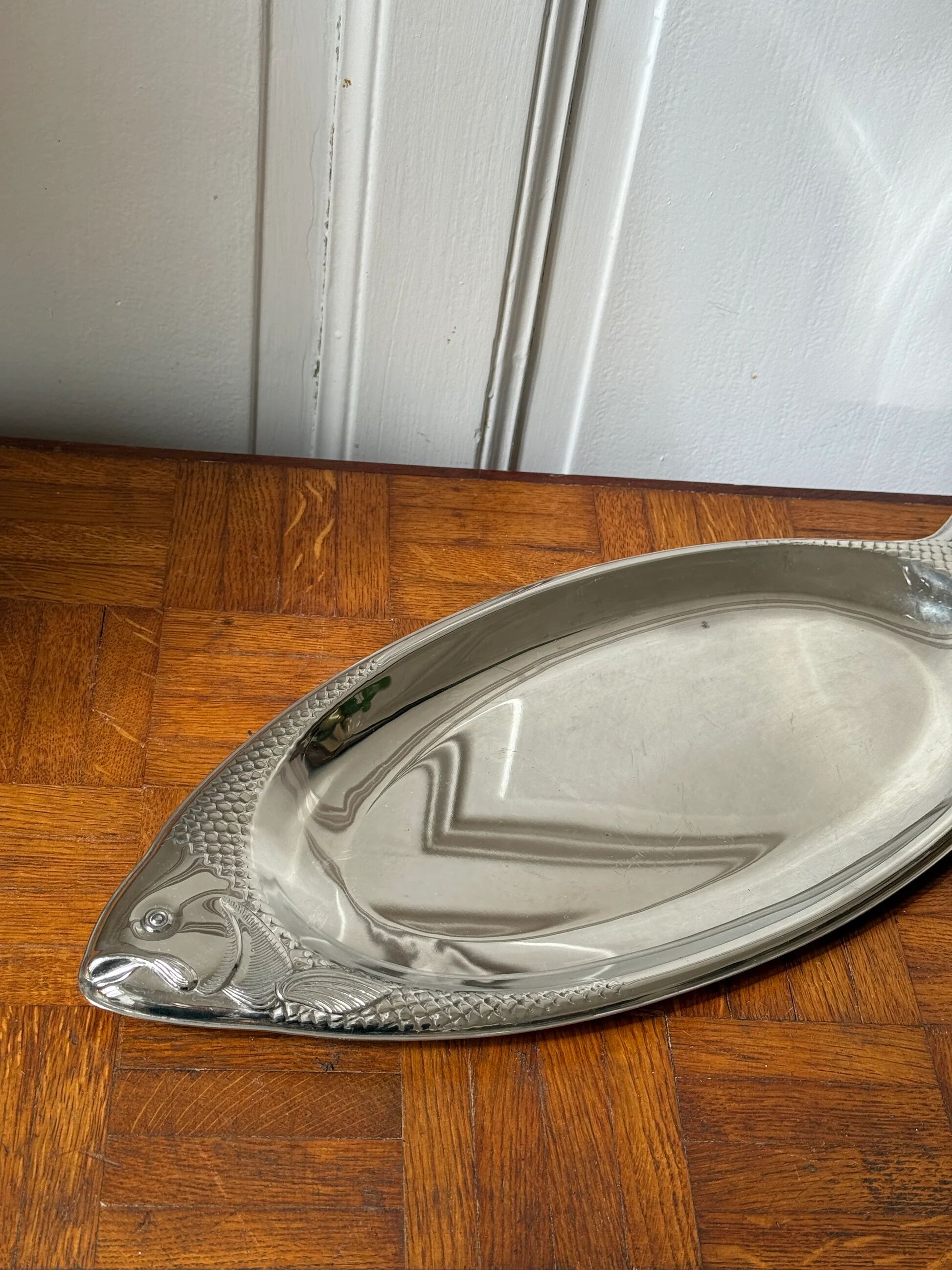 Silver-plated presentation dish