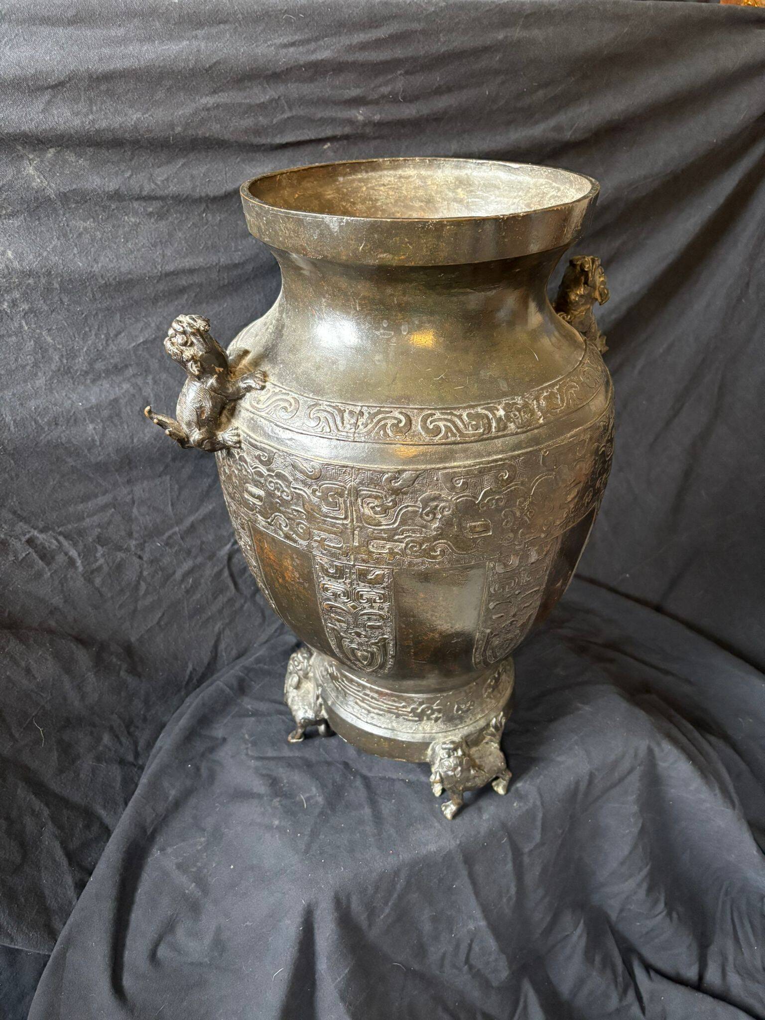 Chinese bronze baluster vase
