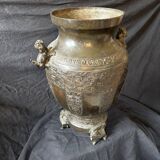 Chinese bronze baluster vase