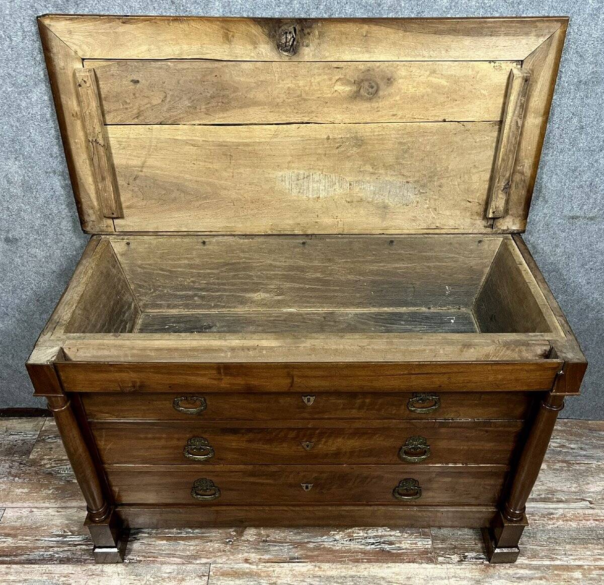 Empire period kneading trough chest of drawers in solid walnut circa 1820