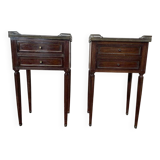 Paire de tables de chevet de style Louis XV en acajou